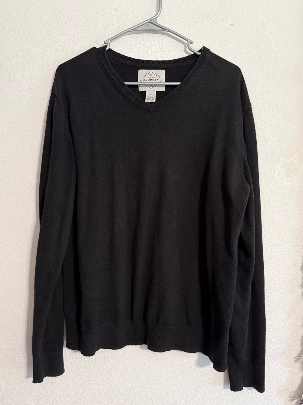 ❄️ St. John's Bay • Vintage Black V-Neck Sweater • Mens Large